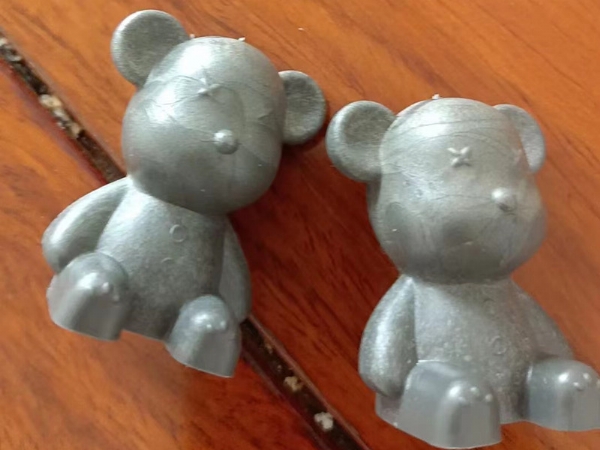 濟(jì)寧安屹工貿(mào)承接注塑模具和注塑產(chǎn)品專(zhuān)業(yè)代工，金日接單網(wǎng)紅小熊杯，日產(chǎn)8萬(wàn)只